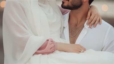 اغمضت عينها